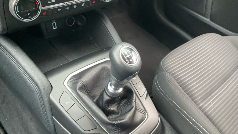 Ford Focus 1.0 EcoBoost 125 Titanium 5dr Petrol Hatchback